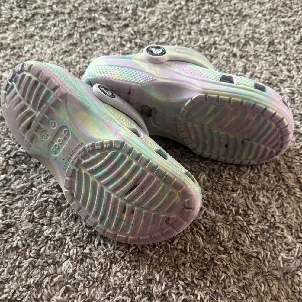 CROCS Kids' Multicolor Clogs with Bear and Strawberry - Picture 2 of 2
